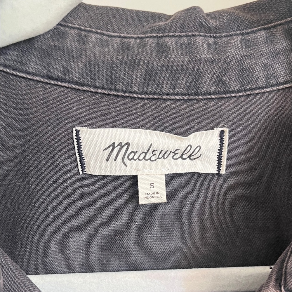 Madewell Dark Gray Short Sleeve Shirt - Picture 2 of 7